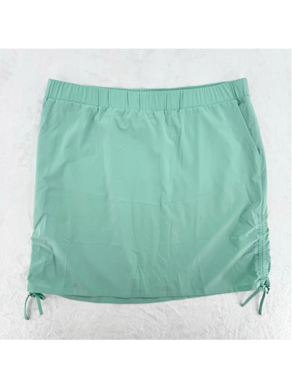 Chico’s Zenergy Mint Green Skirt Tie Up Sides Pockets Athleisure Size 1.5/10